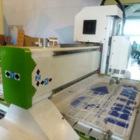 gia cong quang cao cat cnc