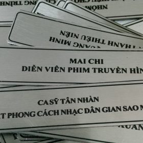 in uv trên inox giá rẻ
